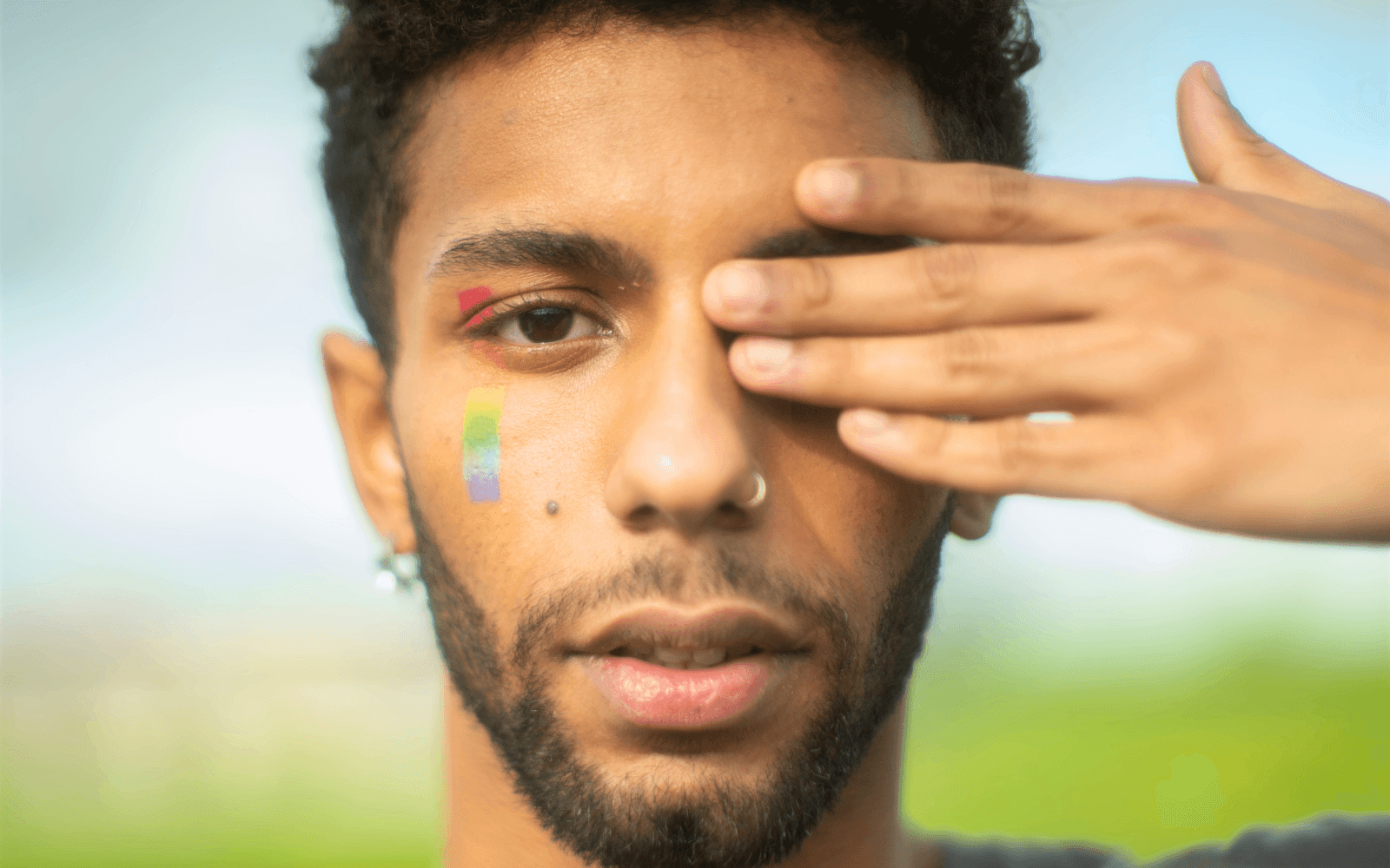 Santé mentale des hommes GBTQ+: tu n'as pas à tout porter seul